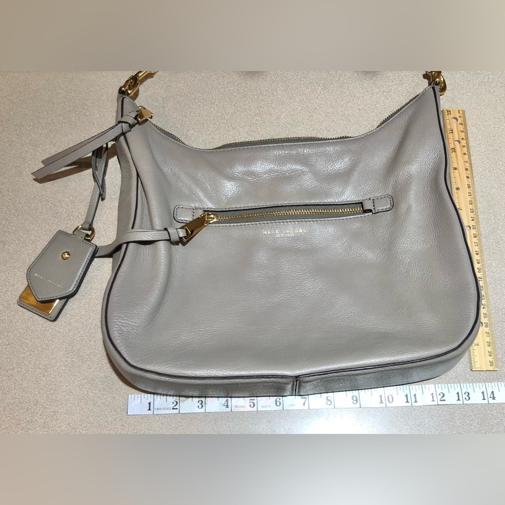Marc Jacobs Gray Leather Hobo Bag with Gold Hardware - Picture 7 of 16